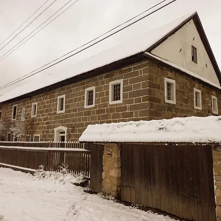 Kamenny Dom Prázdninový dům Handlová